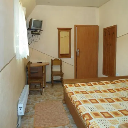 Vatra فندق